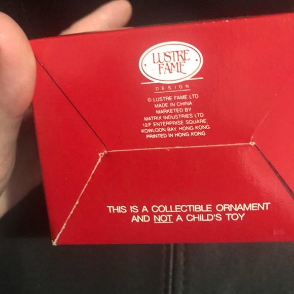Lustre Fame Vintage Christmas Traditions Collectible Ornament - Picture 4 of 5